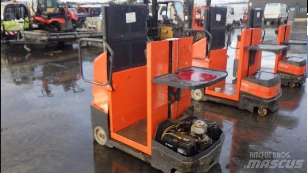 JLG DSP-M Самохідні електроштабелери