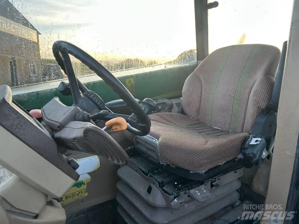 John Deere 3200 Телескопічні навантажувачі