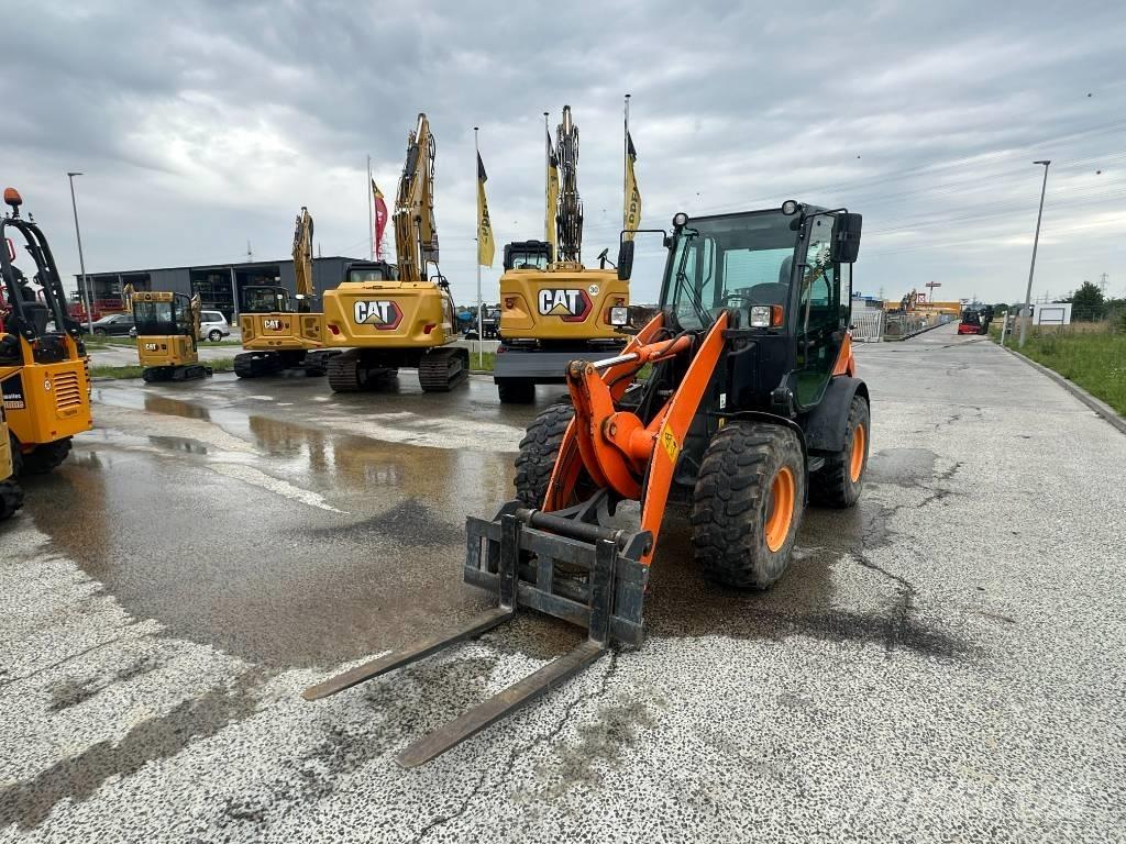 Komatsu WA 70 Фронтальні навантажувачі