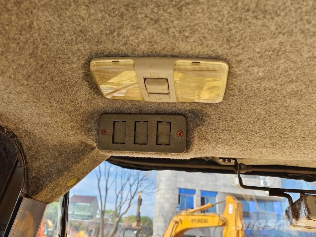 Komatsu WA 500-3 Фронтальні навантажувачі