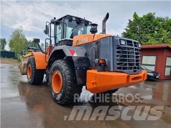 Hitachi ZW 250 Фронтальні навантажувачі