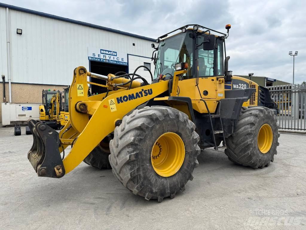 Komatsu WA320-5 Фронтальні навантажувачі