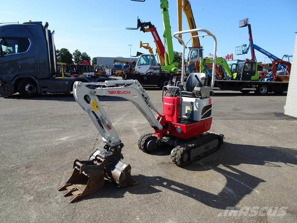 Takeuchi TB210 Міні-екскаватори < 7т
