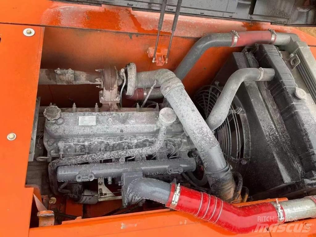 Doosan 225-7 Гусеничні екскаватори