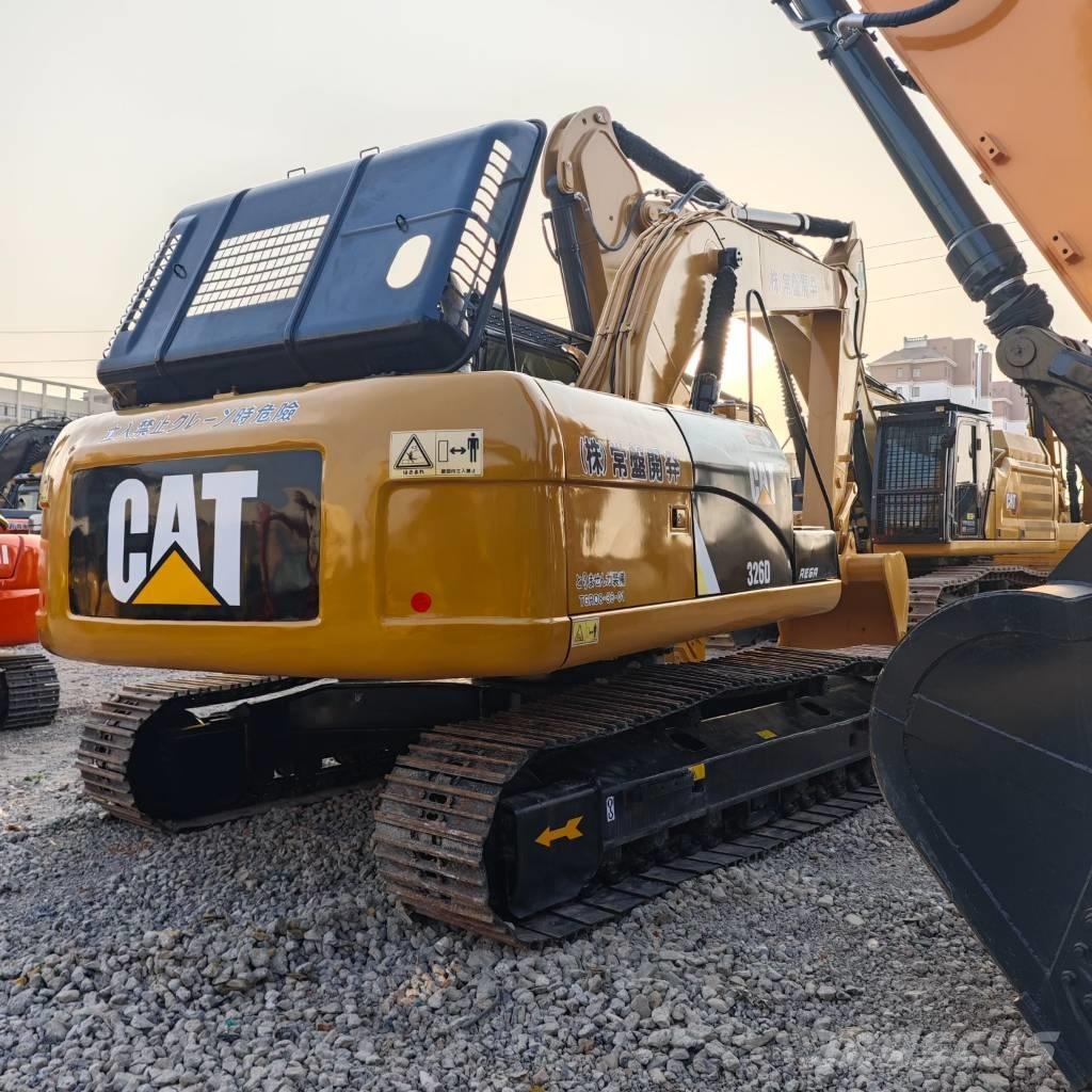 CAT 326D Гусеничні екскаватори