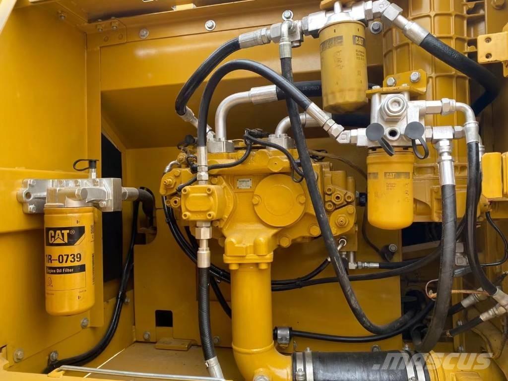 CAT 324 Гусеничні екскаватори