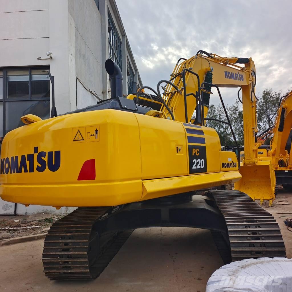 Komatsu PC 220-8 Гусеничні екскаватори