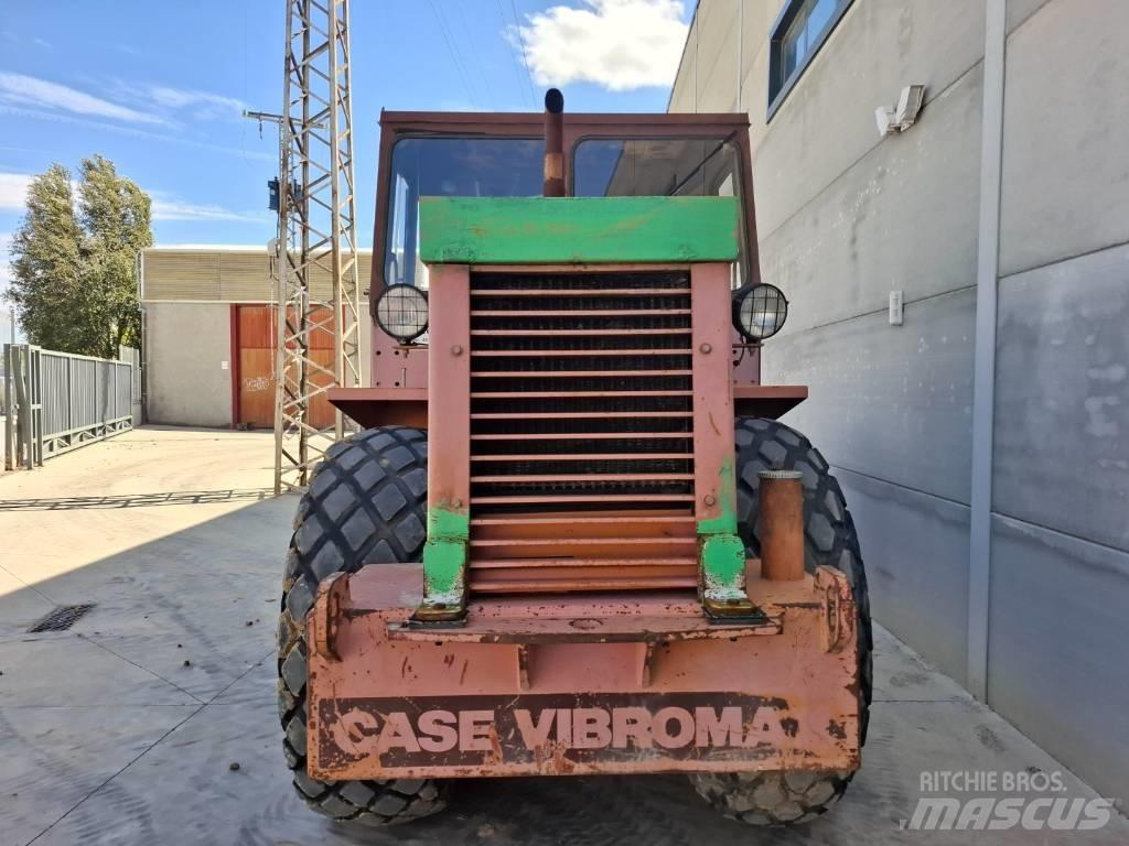 CASE Vibromax W1102D Грунтові котки