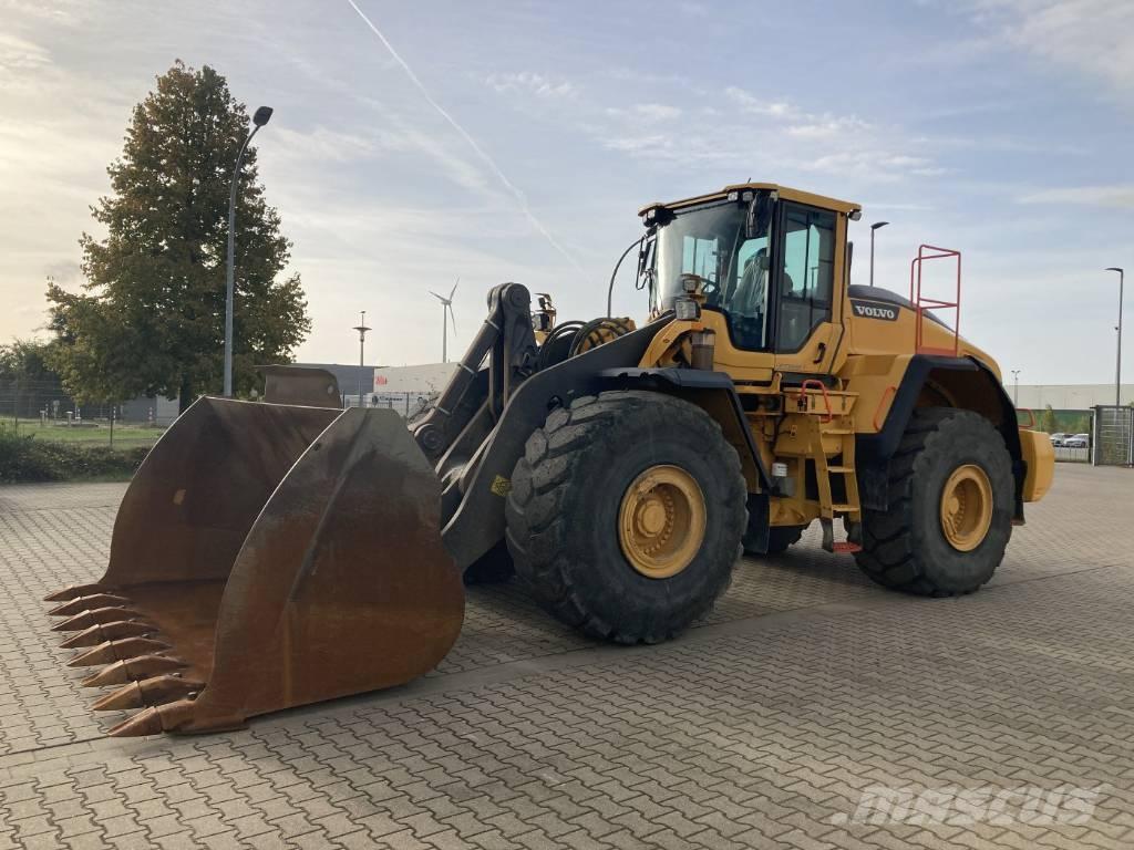 Volvo L 220 H Фронтальні навантажувачі