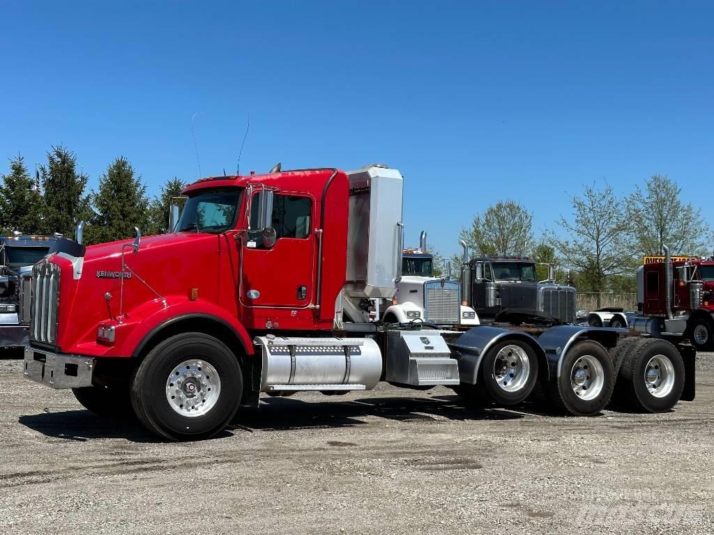 Kenworth T800 Тягачі