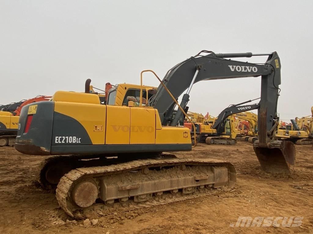 Volvo EC210B Гусеничні екскаватори