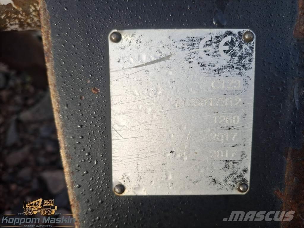 Komatsu c123 Валочні головки
