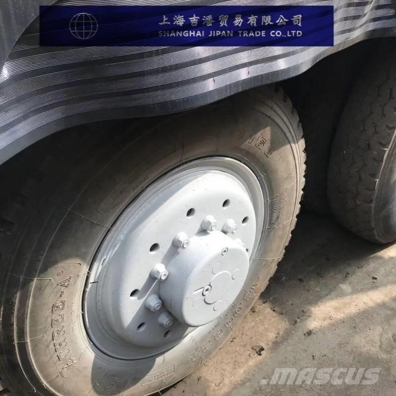 Sany STC1000 автокрани