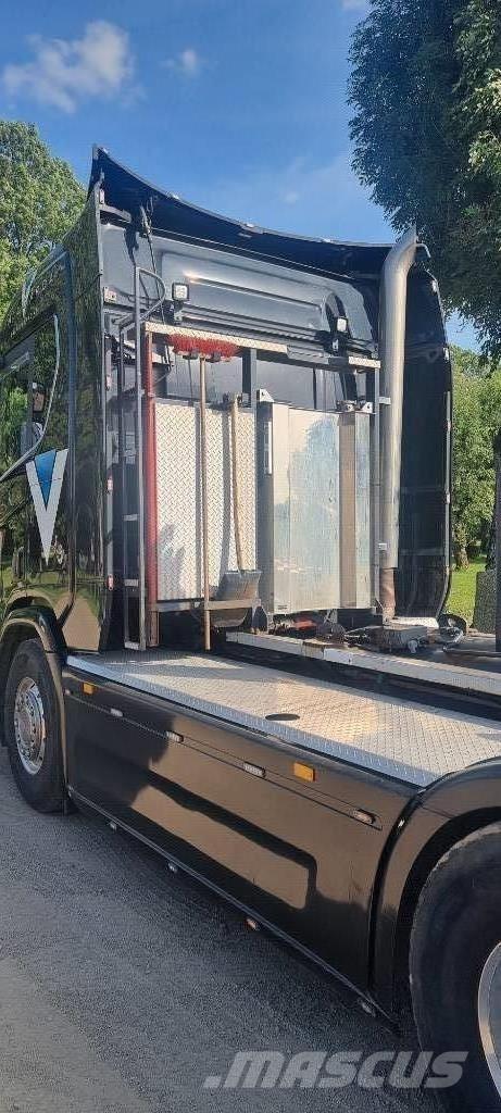 Scania R660 Вантажівки з гаковим підйомом