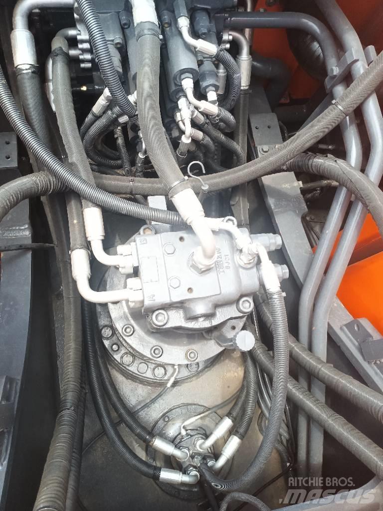 Doosan DX 225LC-9C Гусеничні екскаватори