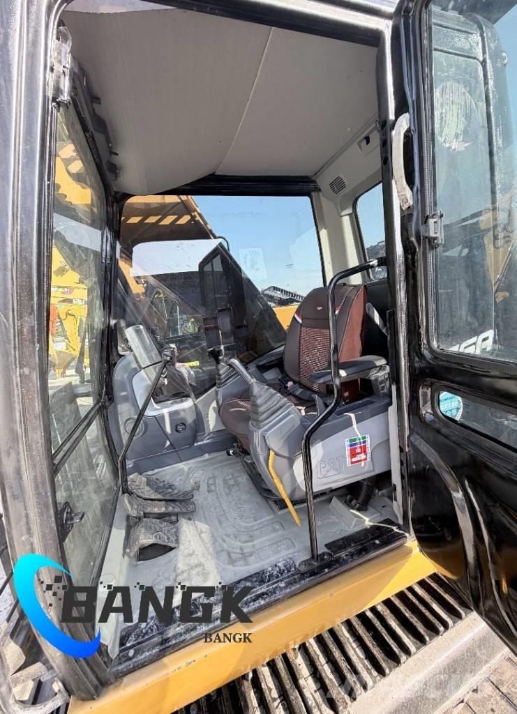 CAT 320 D Гусеничні екскаватори