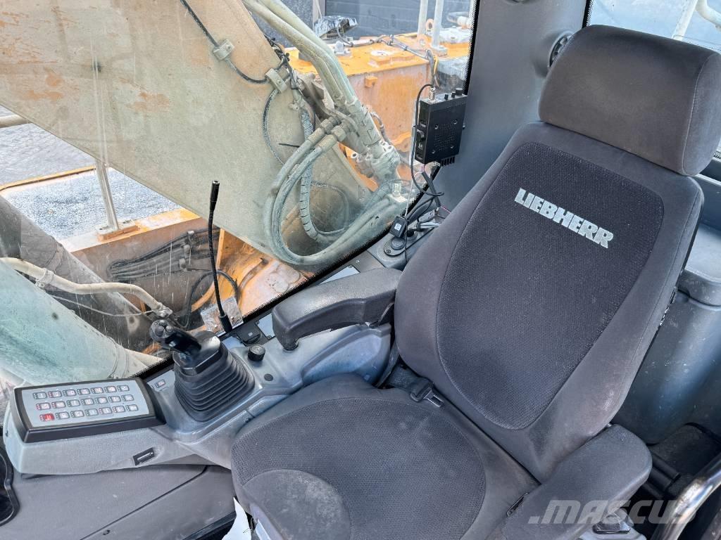 Liebherr R 926 LC Гусеничні екскаватори