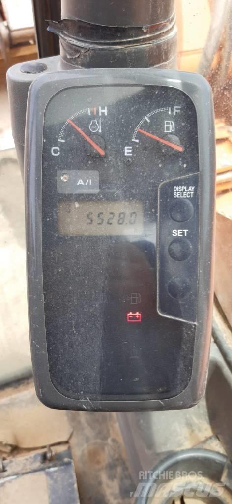 Hitachi ZX 80 SB Середні екскаватори 7т. - 12т.