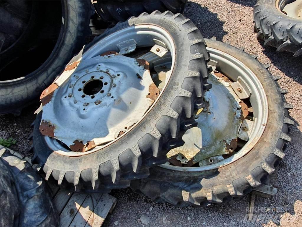 BKT 230/95R44 x2 Колеса
