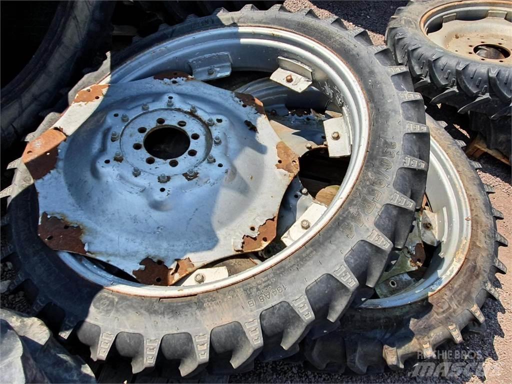 BKT 230/95R44 x2 Колеса
