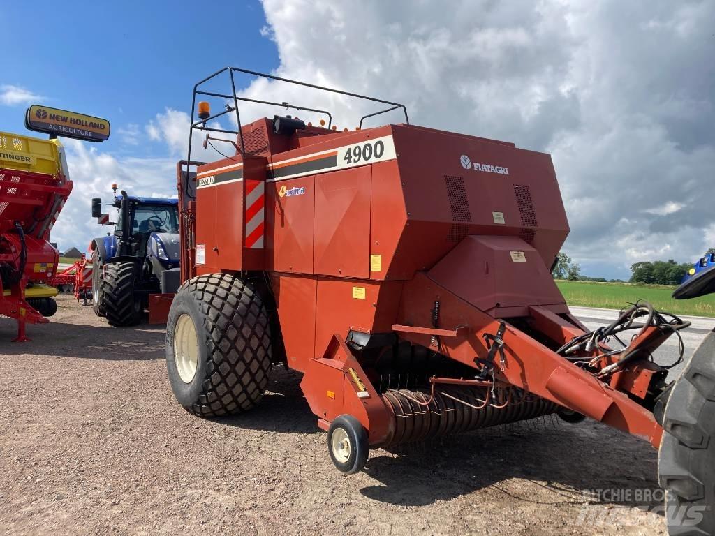 Hesston 4900 Тюкові прес-підбирачі