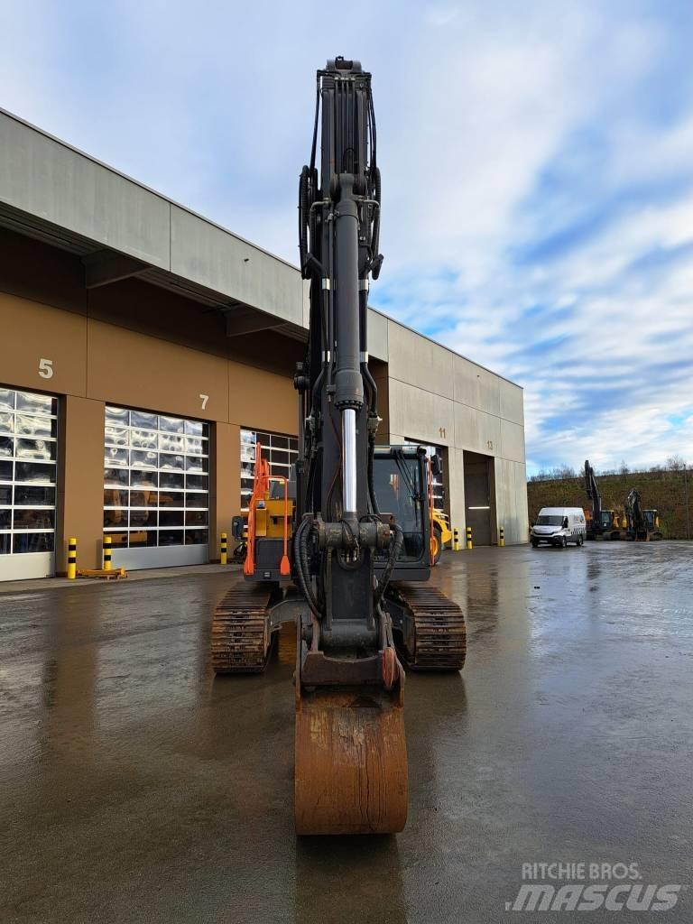 Volvo EC 200 EL Гусеничні екскаватори