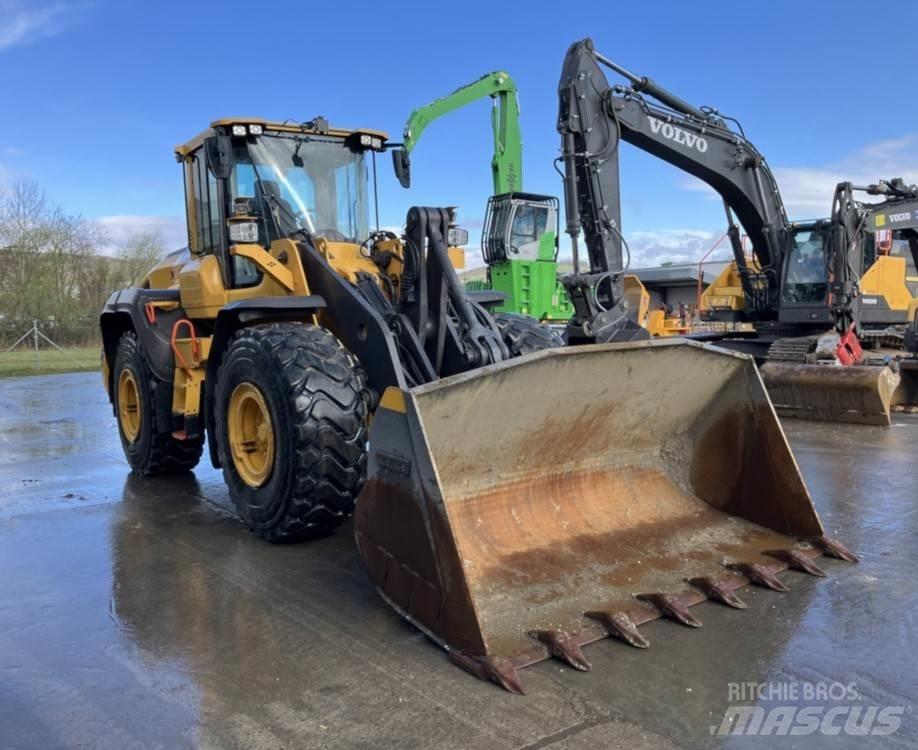 Volvo L120H Фронтальні навантажувачі