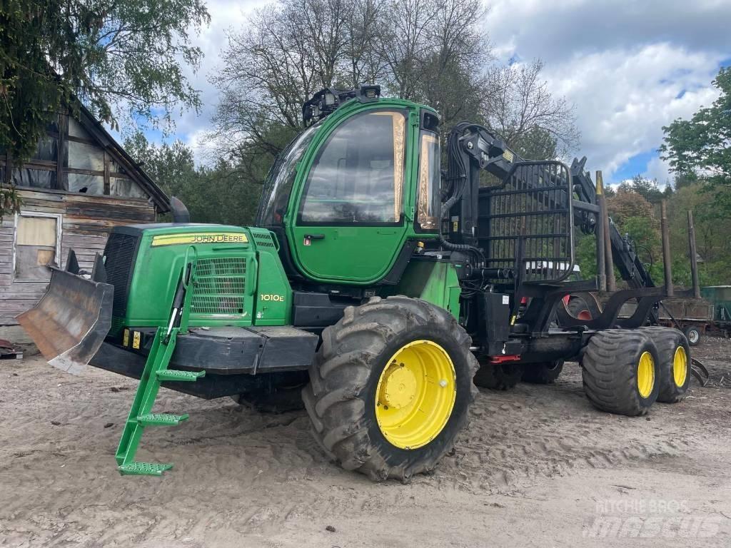 John Deere 1010 E Форвардери