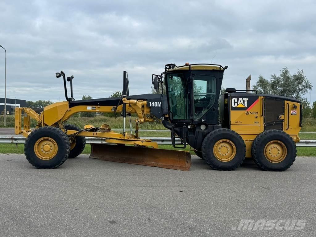 CAT 140M Грейдери