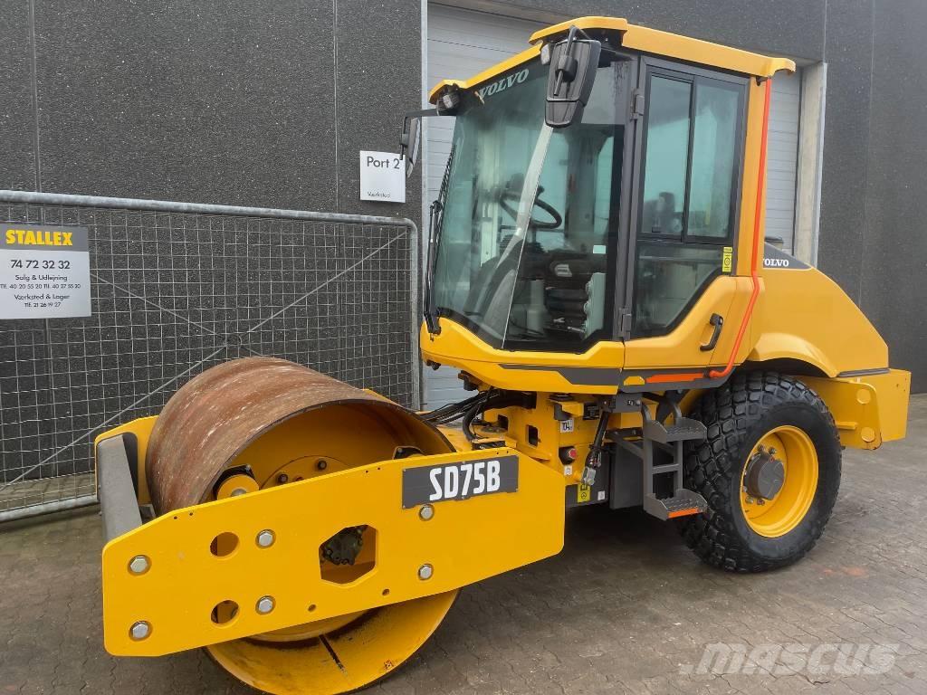 Volvo SD75B Грунтові котки