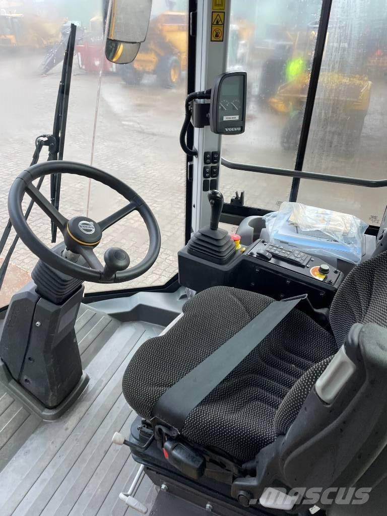 Volvo SD75B Грунтові котки