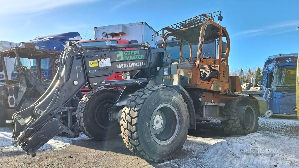 Green master 825T Телескопічні фронтальні навантажувачі