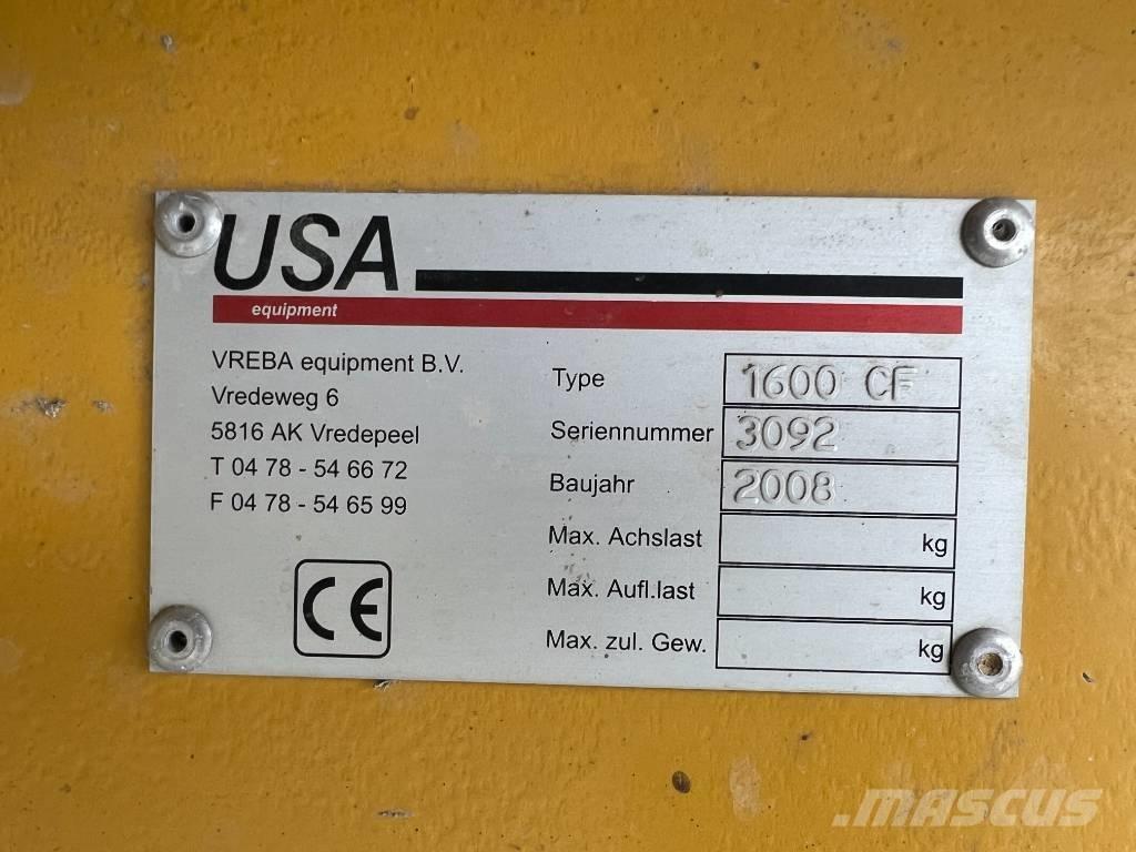 Peecon 1600 CF Кормові вагони