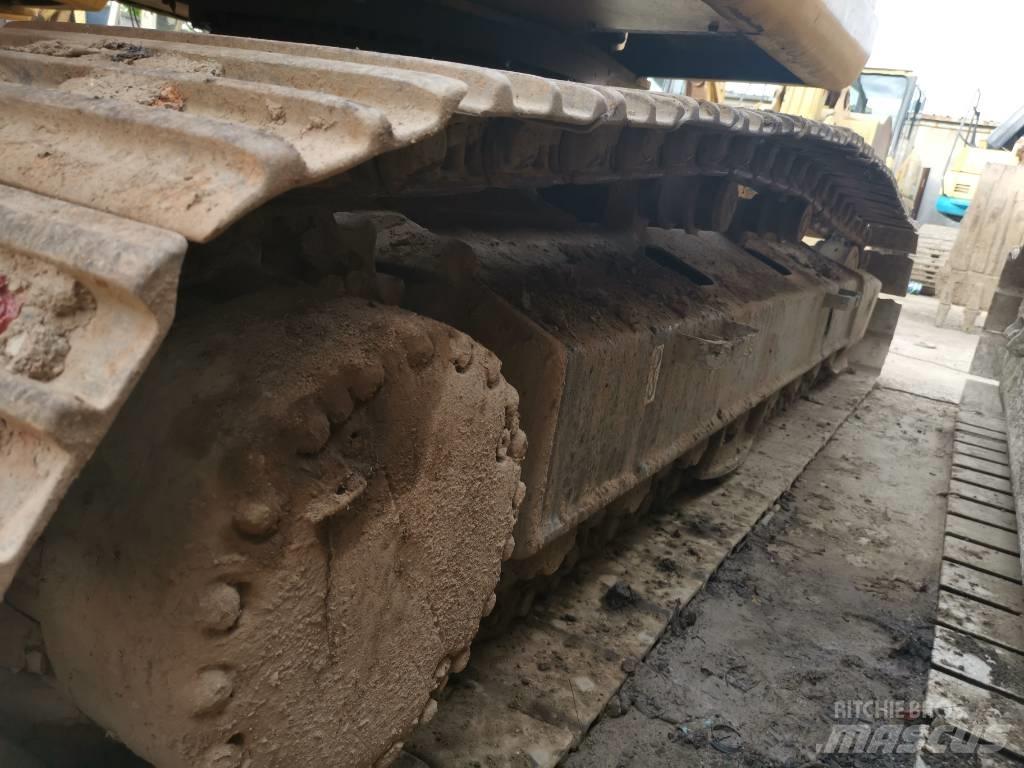 Komatsu PC 220 LC-7 Гусеничні екскаватори