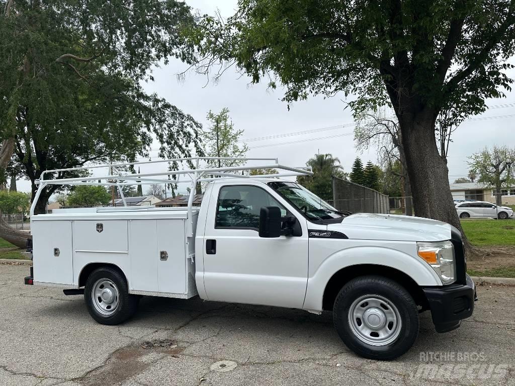 Ford F 350 Пікапи / Бічне розвантаження