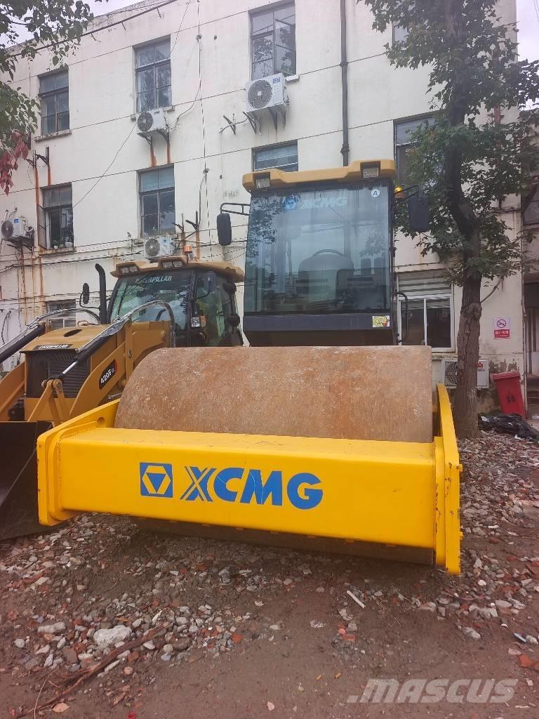 XCMG XS203J Грунтові котки