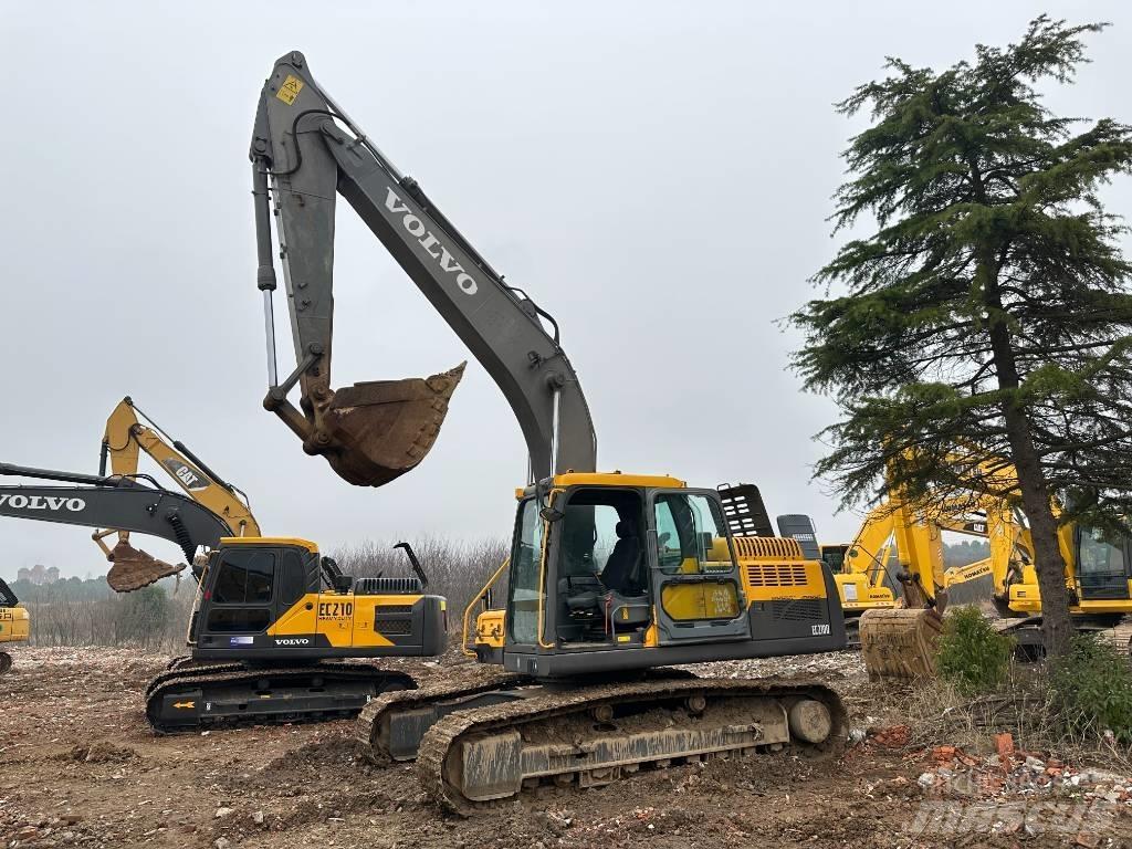 Volvo EC 210 Гусеничні екскаватори
