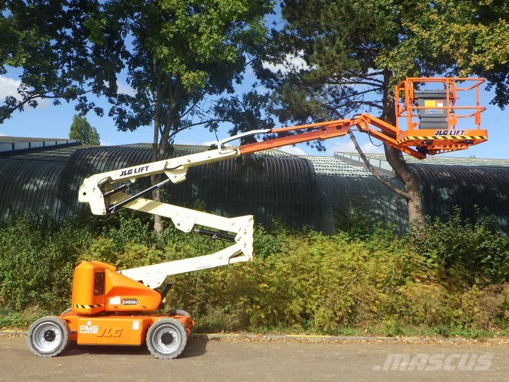 JLG E450AJ Колінчаті підйомники