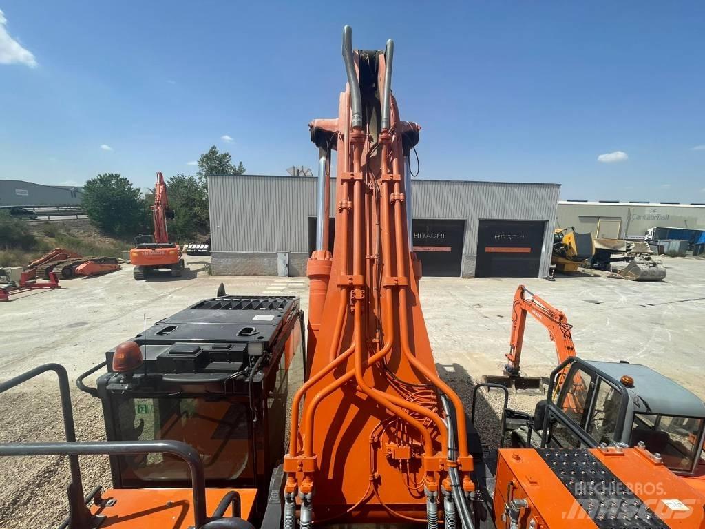 Hitachi ZX 890 Гусеничні екскаватори