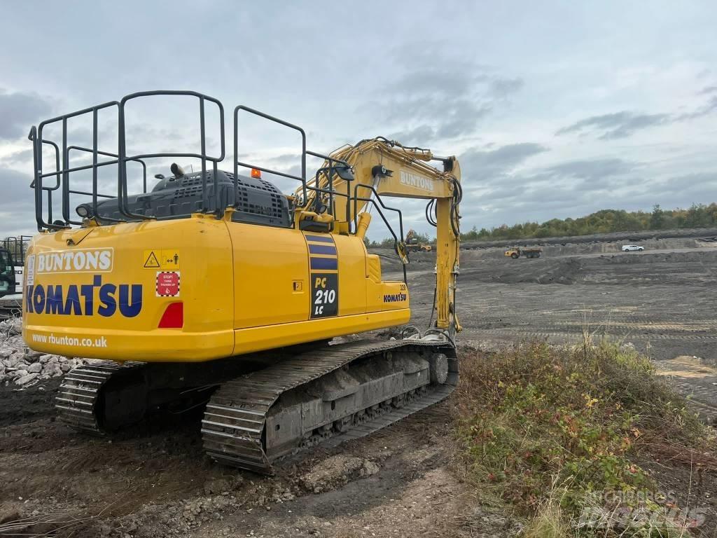 Komatsu PC210LC-11 Гусеничні екскаватори