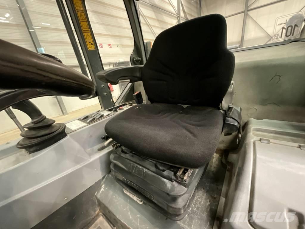 Kramer 850 Фронтальні навантажувачі