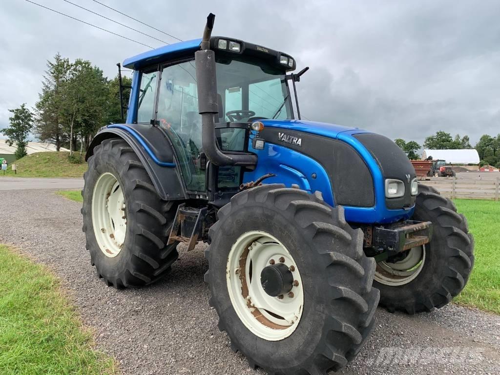 Valtra N141 Tractor Лісогосподарські трактори