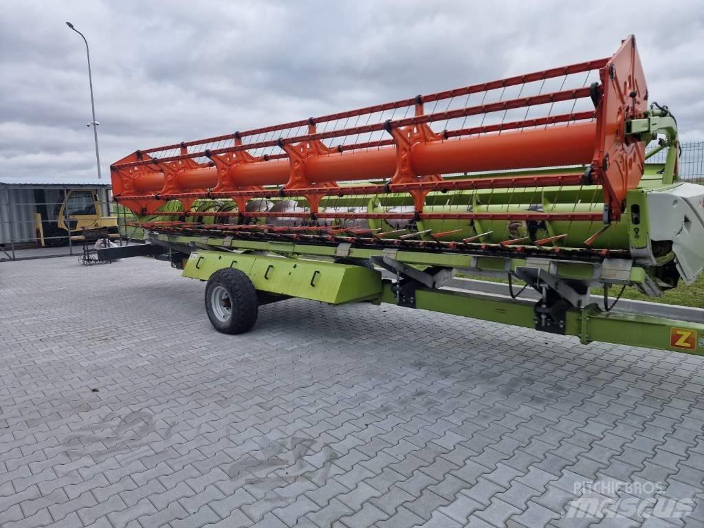 CLAAS Lexion 670 Зернозбиральні комбайни