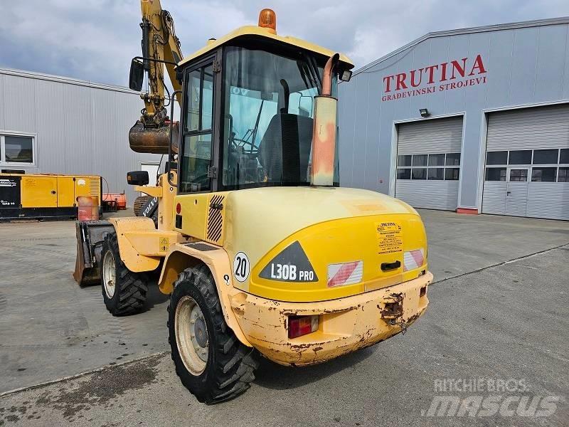 Volvo L 30 B Фронтальні навантажувачі