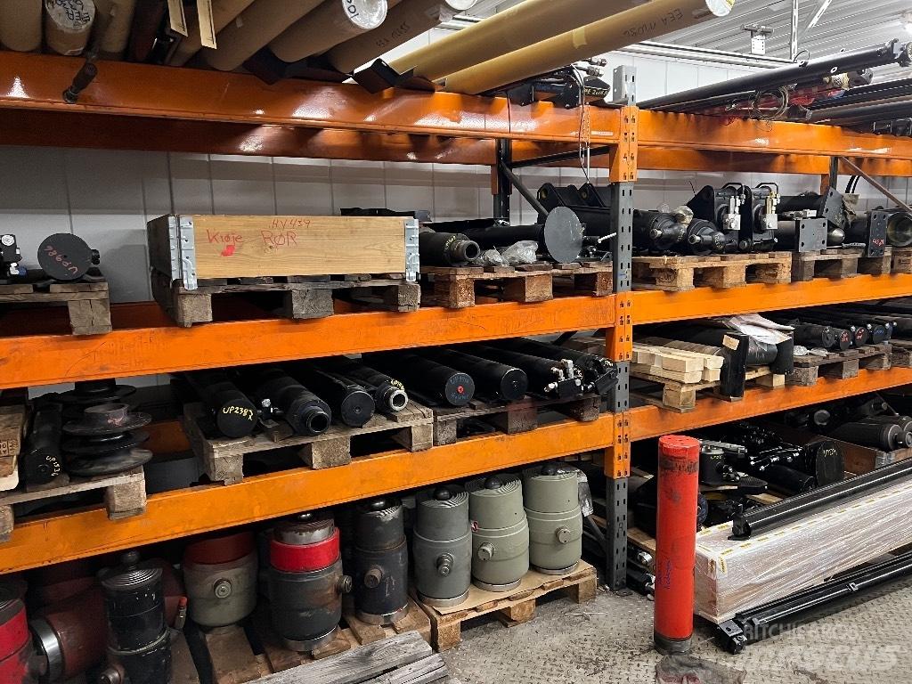 Hiab Spareparts Навантажувальне обладнання