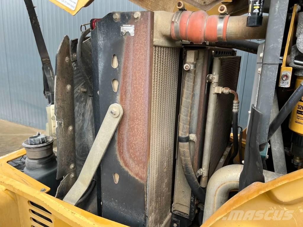 CAT CP76 Грунтові котки