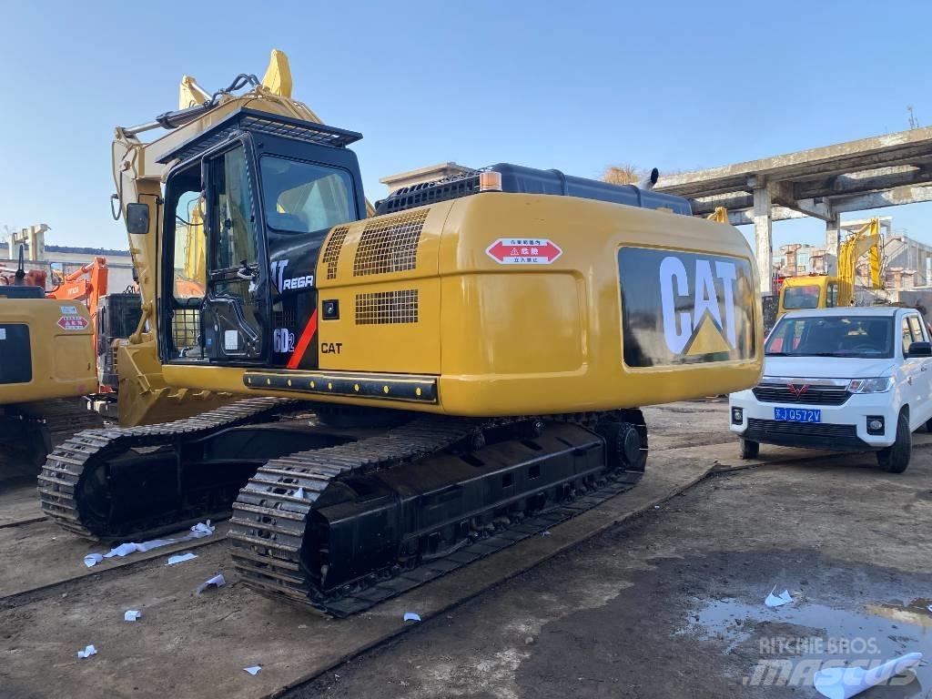 CAT 326 D2L Гусеничні екскаватори