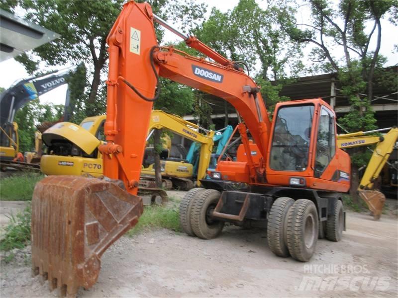 Doosan DH150W-7 Колісні екскаватори