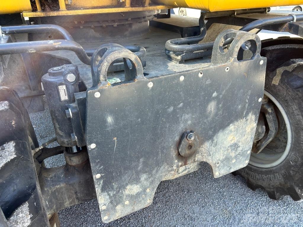 Komatsu PW148 -10 Колісні екскаватори