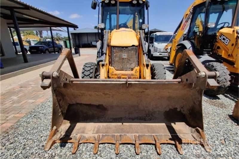 JCB 3CX 4X4 TLB Екскаватори-навантажувачі